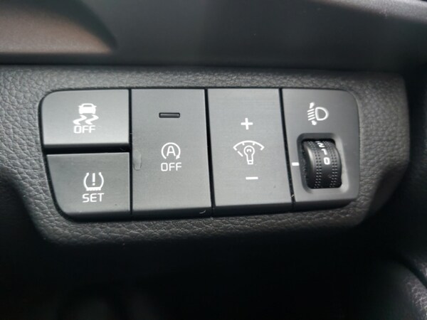 Used Kia Stonic 2021 for sale - 75755582: Photo 16