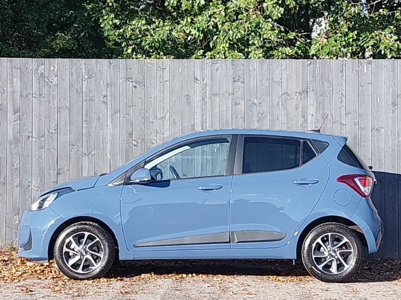 Used Hyundai i10 2017 for sale - 76393311: Photo 4