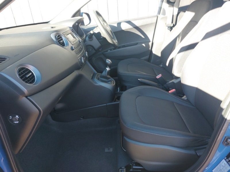 Used Hyundai i10 2017 for sale - 76393311: Photo 5
