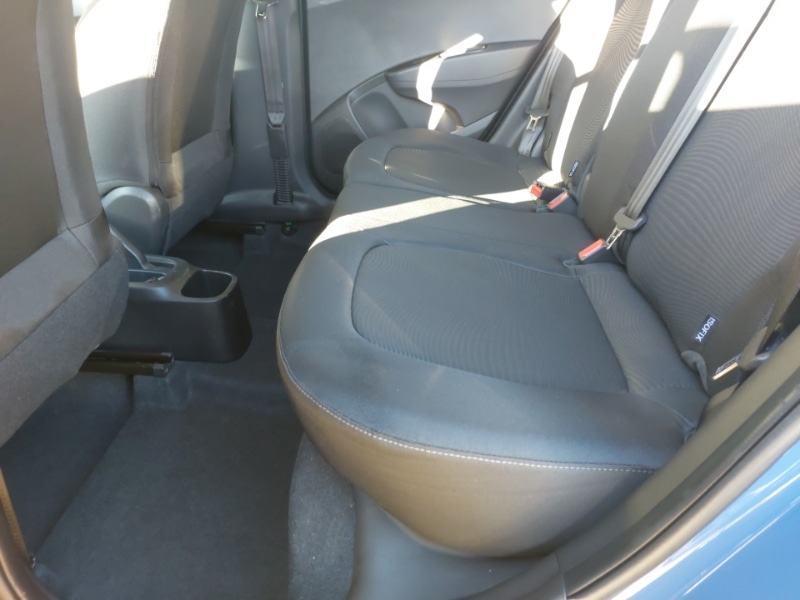 Used Hyundai i10 2017 for sale - 76393311: Photo 6