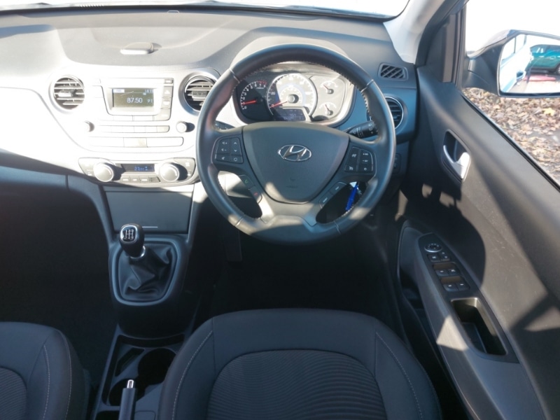 Used Hyundai i10 2017 for sale - 76393311: Photo 7