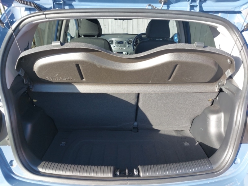 Used Hyundai i10 2017 for sale - 76393311: Photo 8