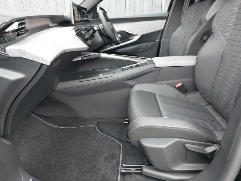 Used Peugeot 3008 2025 for sale - 76120815: Photo 5