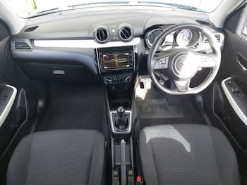 Used Suzuki Swift 2023 for sale - 79343384: Photo