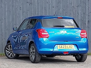 Used Suzuki Swift 2023 for sale - 79343384: Photo