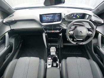 Used Peugeot 2008 2026 for sale - 77992576: Photo