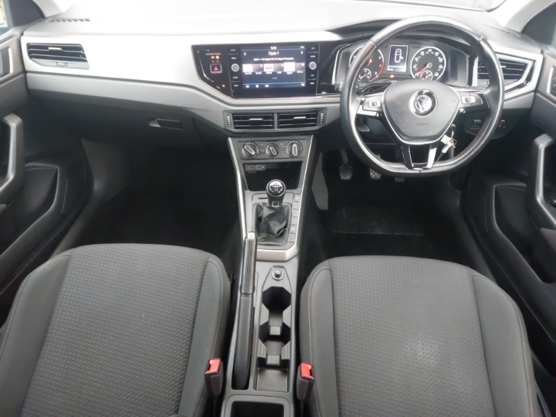 Used Volkswagen Polo 2018 for sale - 76970127: Photo 2
