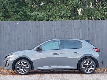 Used Peugeot 208 2025 for sale - 76450967: Photo