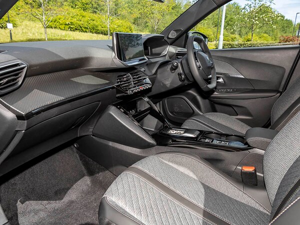 Used Peugeot 2008 2025 for sale - 76325697: Photo 5