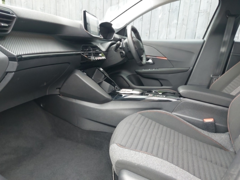 Used Peugeot 208 2022 for sale - 76108102: Photo 5