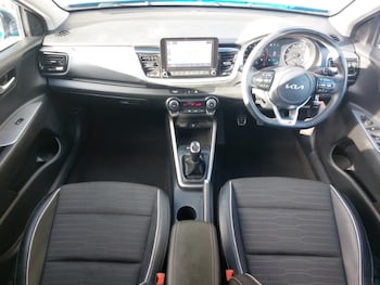 Used Kia Stonic 2022 for sale - 76639479: Photo