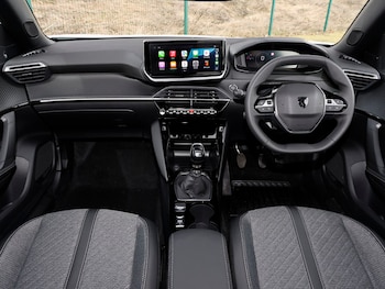 Used Peugeot 2008 2025 for sale - 76556536: Photo