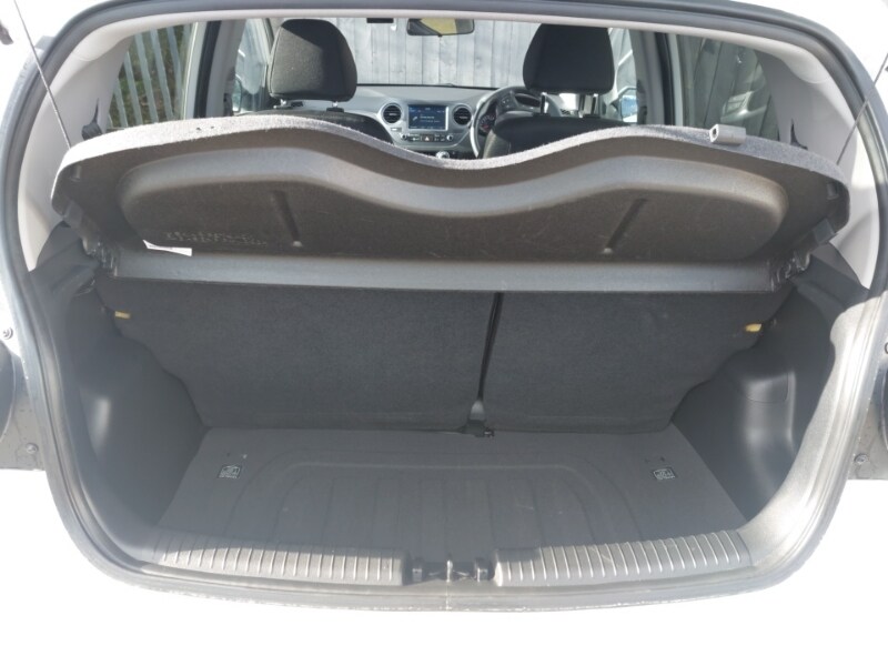 Used Hyundai i10 2018 for sale - 78113180: Photo 8