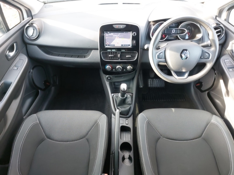 Used Renault Clio 2018 for sale - 77939268: Photo 2