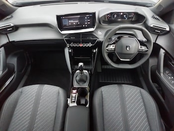 Used Peugeot 2008 2025 for sale - 76537338: Photo