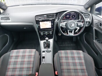 Used Volkswagen Golf 2019 for sale - 78585092: Photo