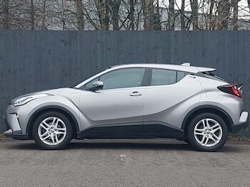 Used Toyota C-HR 2021 for sale - 77767532: Photo