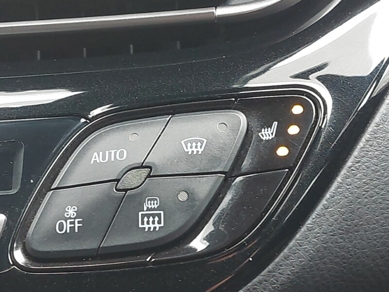 Used Toyota C-HR 2018 for sale - 78151207: Photo 16