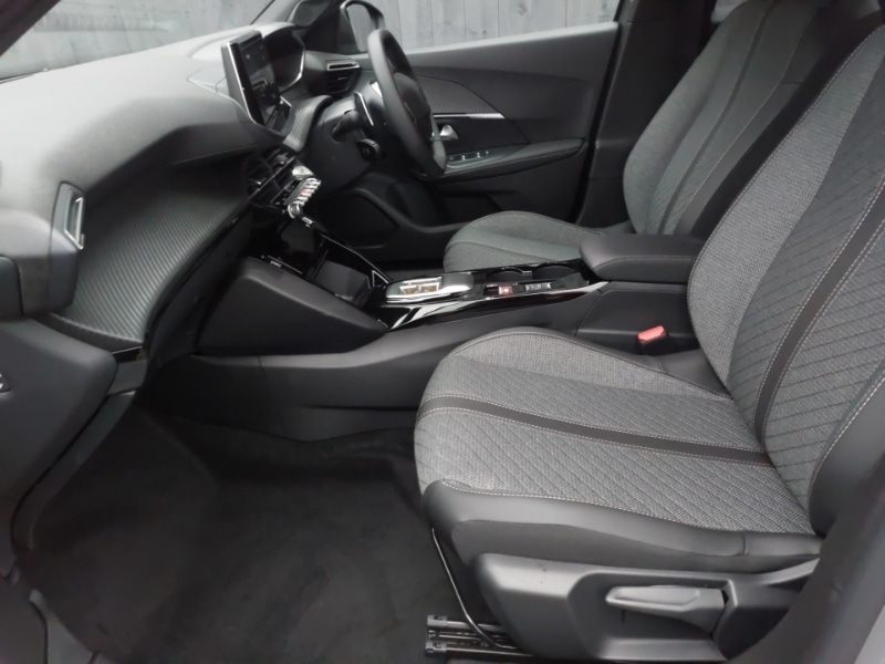 Used Peugeot 2008 2025 for sale - 76771456: Photo 5