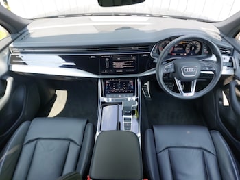 Used Audi Q7 2023 for sale - 79231452: Photo