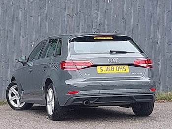 Used Audi A3 2018 for sale - 76116317: Photo