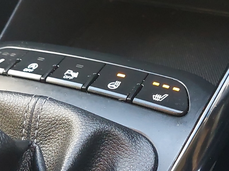 Used Kia Stonic 2019 for sale - 76404051: Photo 15