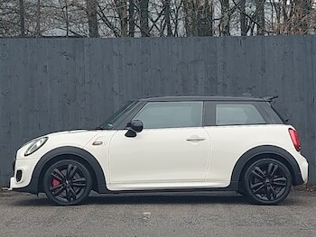 Used MINI Hatch 2019 for sale - 77548849: Photo