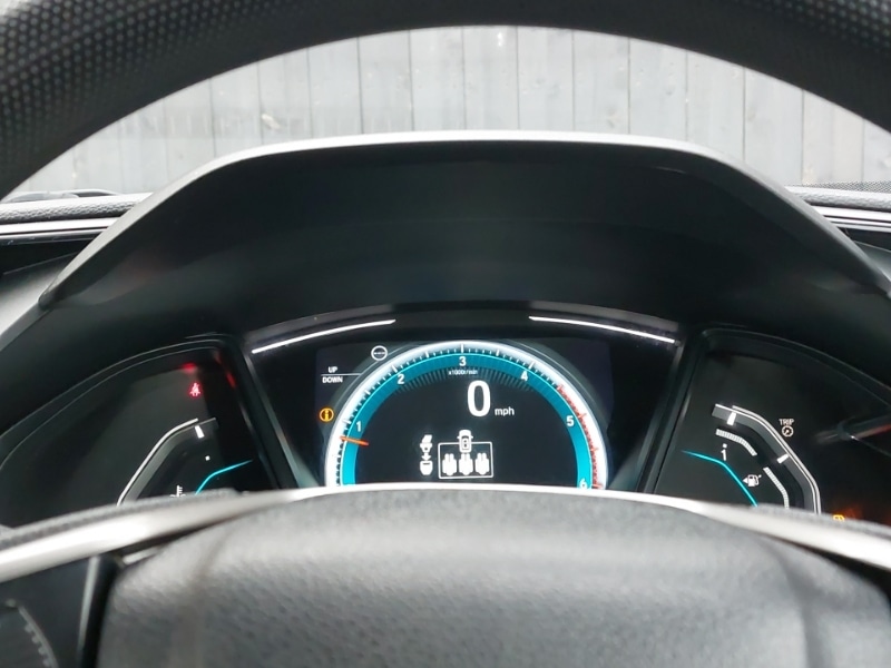 Used Honda Civic 2018 for sale - 76732047: Photo 10