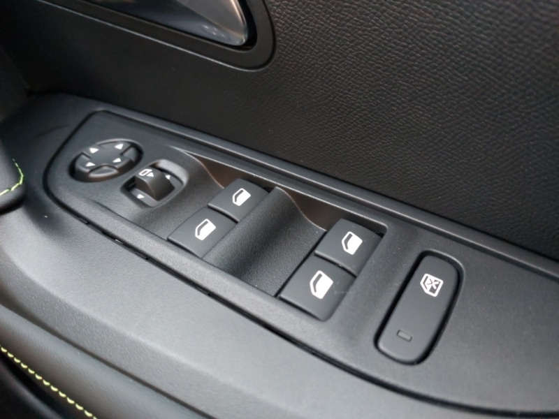 Used Peugeot 2008 2025 for sale - 77241000: Photo 19