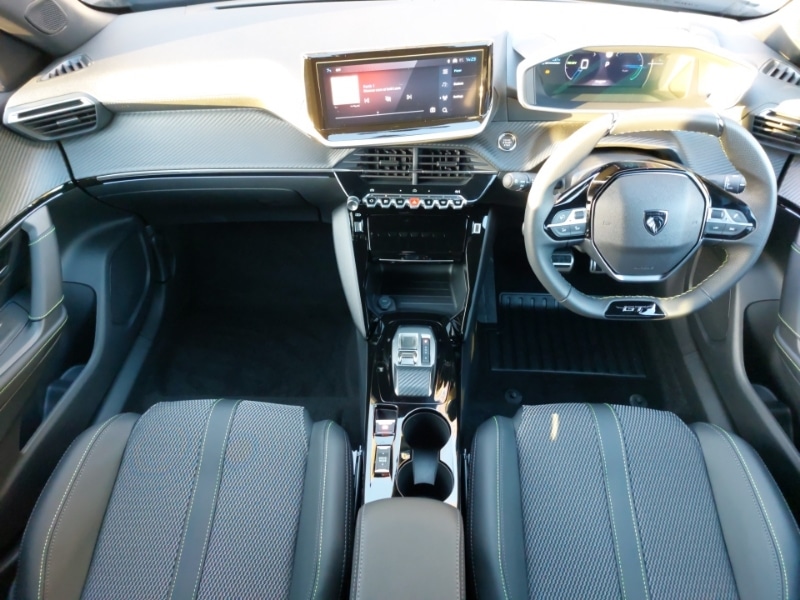 Used Peugeot 2008 2025 for sale - 77241000: Photo 2