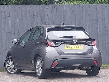 Used Toyota Yaris 2023 for sale - 78953178: Photo