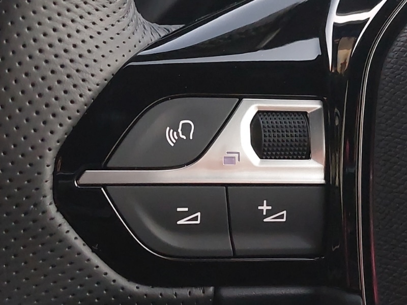 Used Peugeot 2008 2025 for sale - 76644119: Photo 13