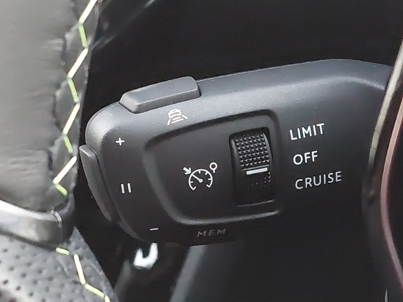 Used Peugeot 2008 2025 for sale - 76644119: Photo 14