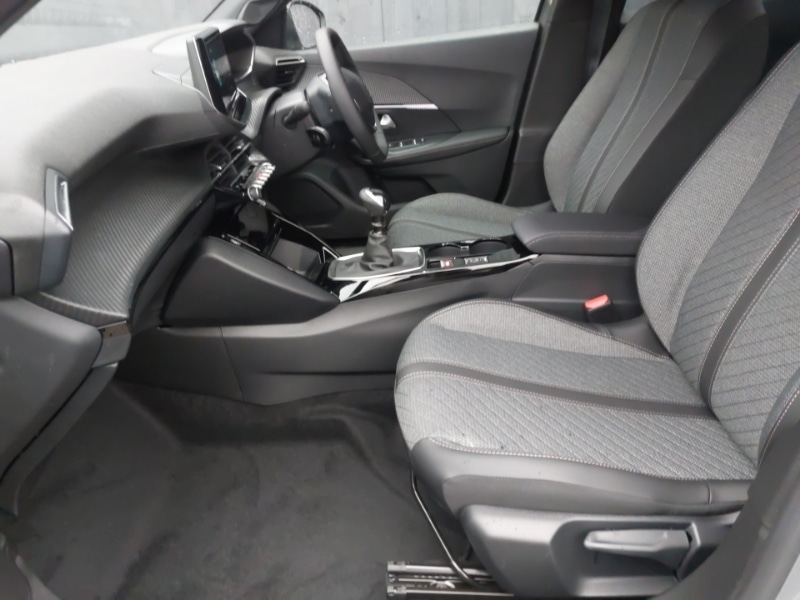 Used Peugeot 2008 2025 for sale - 77300130: Photo 5