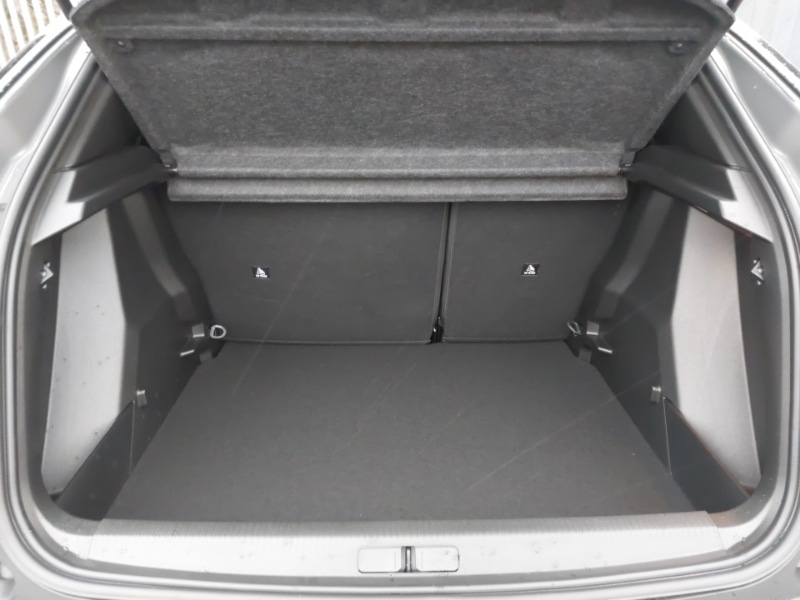 Used Peugeot 2008 2025 for sale - 77300130: Photo 8