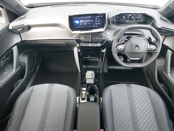 Used Peugeot 2008 2025 for sale - 76165776: Photo