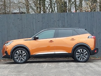 Used Peugeot 2008 2023 for sale - 77988103: Photo