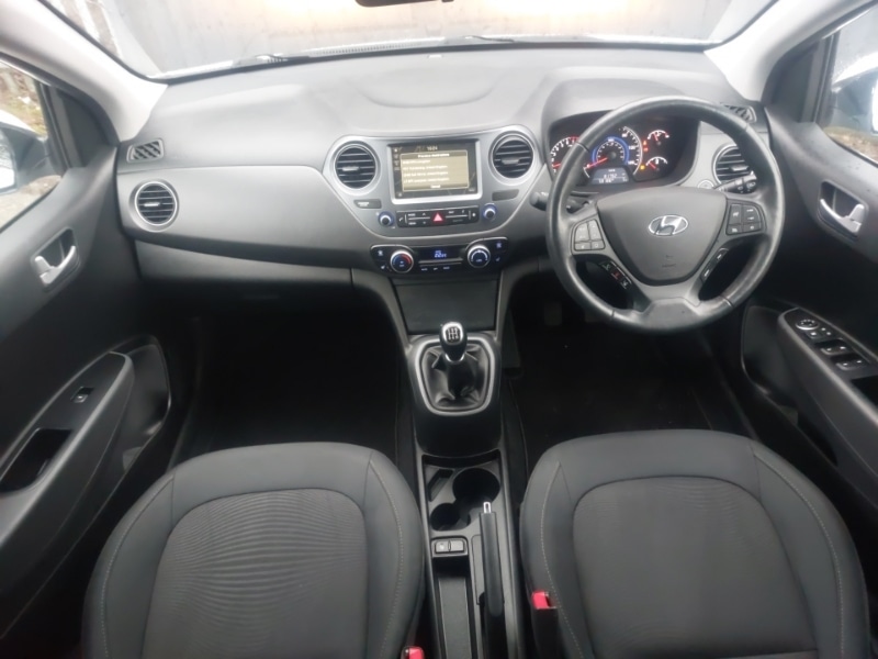 Used Hyundai i10 2019 for sale - 77522722: Photo 2