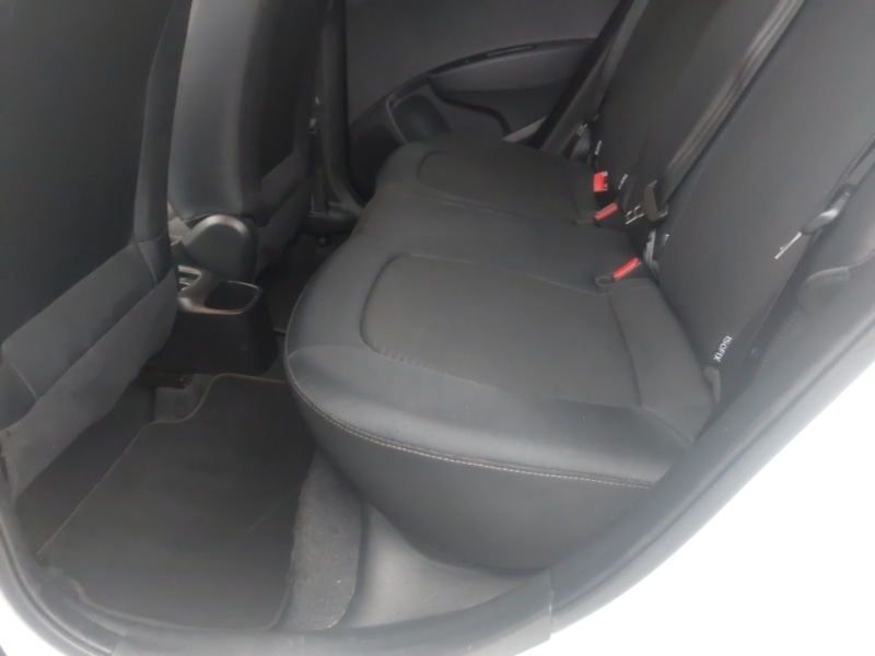 Used Hyundai i10 2019 for sale - 77522722: Photo 6