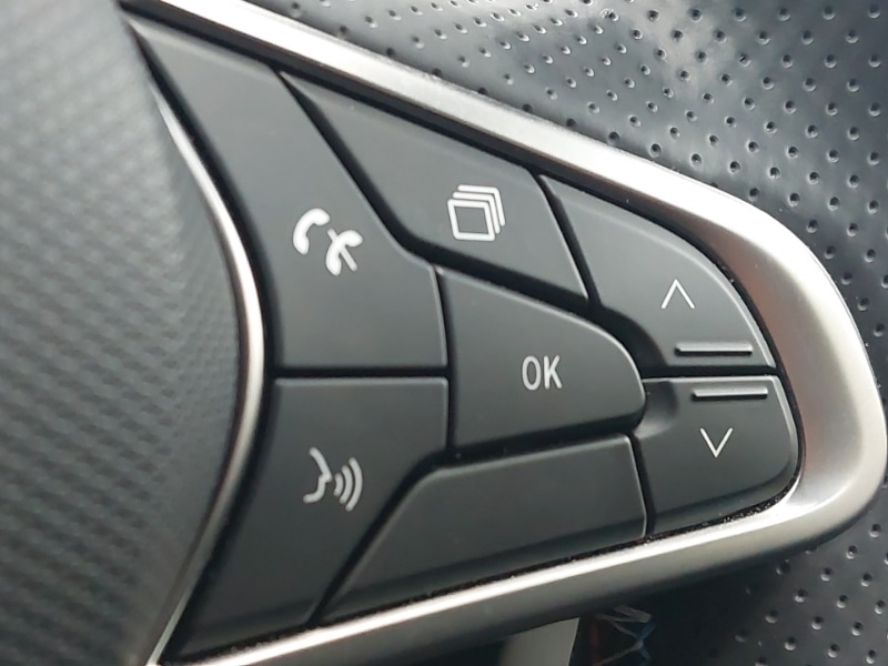 Used Renault Clio 2024 for sale - 77347711: Photo 12