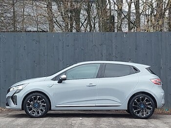 Used Renault Clio 2024 for sale - 77347711: Photo