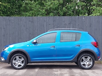 Used Dacia Sandero Stepway 2020 for sale - 78441510: Photo