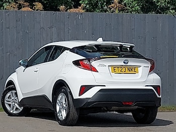 Used Toyota C-HR 2023 for sale - 79573587: Photo