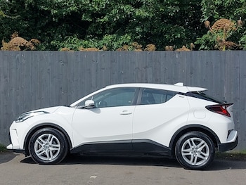 Used Toyota C-HR 2023 for sale - 79573587: Photo