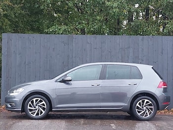 Used Volkswagen Golf 2019 for sale - 76431506: Photo