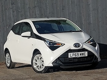 2020 - 1.0 VVT-i X-Play 5dr