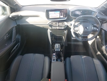 Used Peugeot 208 2026 for sale - 77933624: Photo