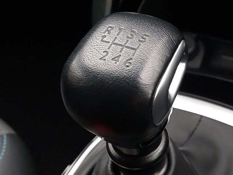 Used Peugeot 2008 2023 for sale - 76656536: Photo 16