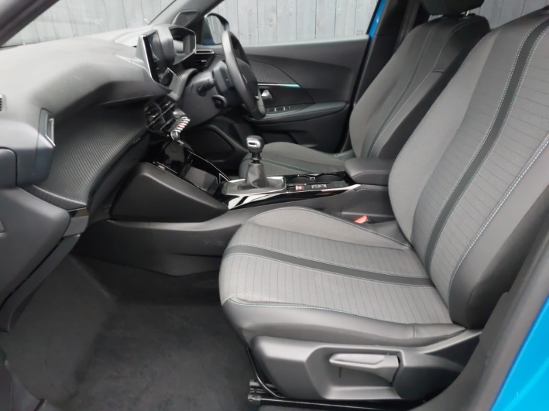 Used Peugeot 2008 2023 for sale - 76656536: Photo 5