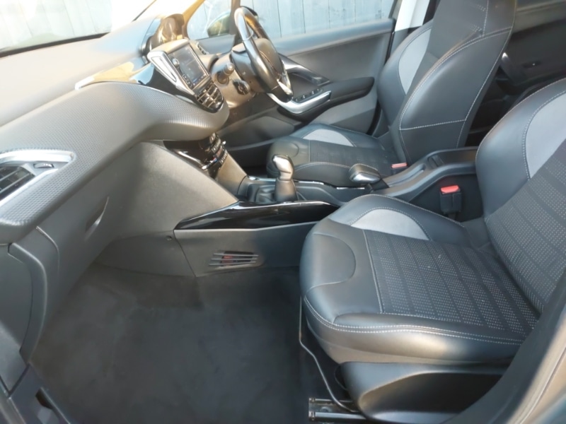 Used Peugeot 2008 2017 for sale - 76628976: Photo 5